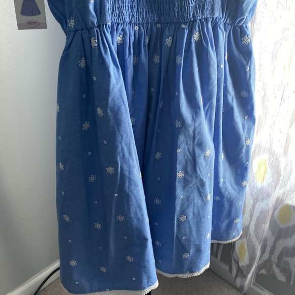 Dress - Picture 4 of 7